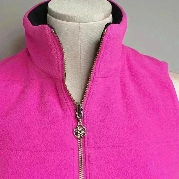 Lilly Pulitzer Brooklee REVERSIBLE Fleece Vest XXS in Pink Grenadine/Black - Picture 10 of 14